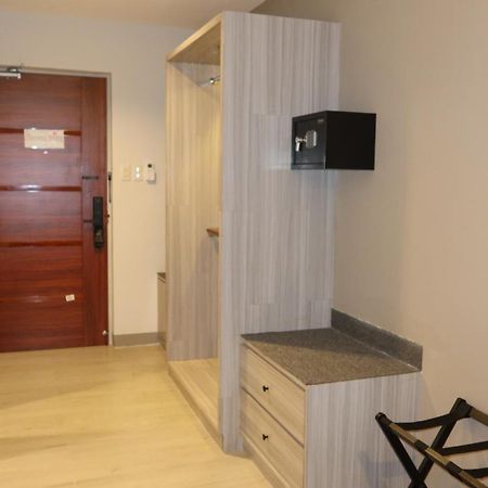 Centennial Inn Kawit Ngoại thất bức ảnh